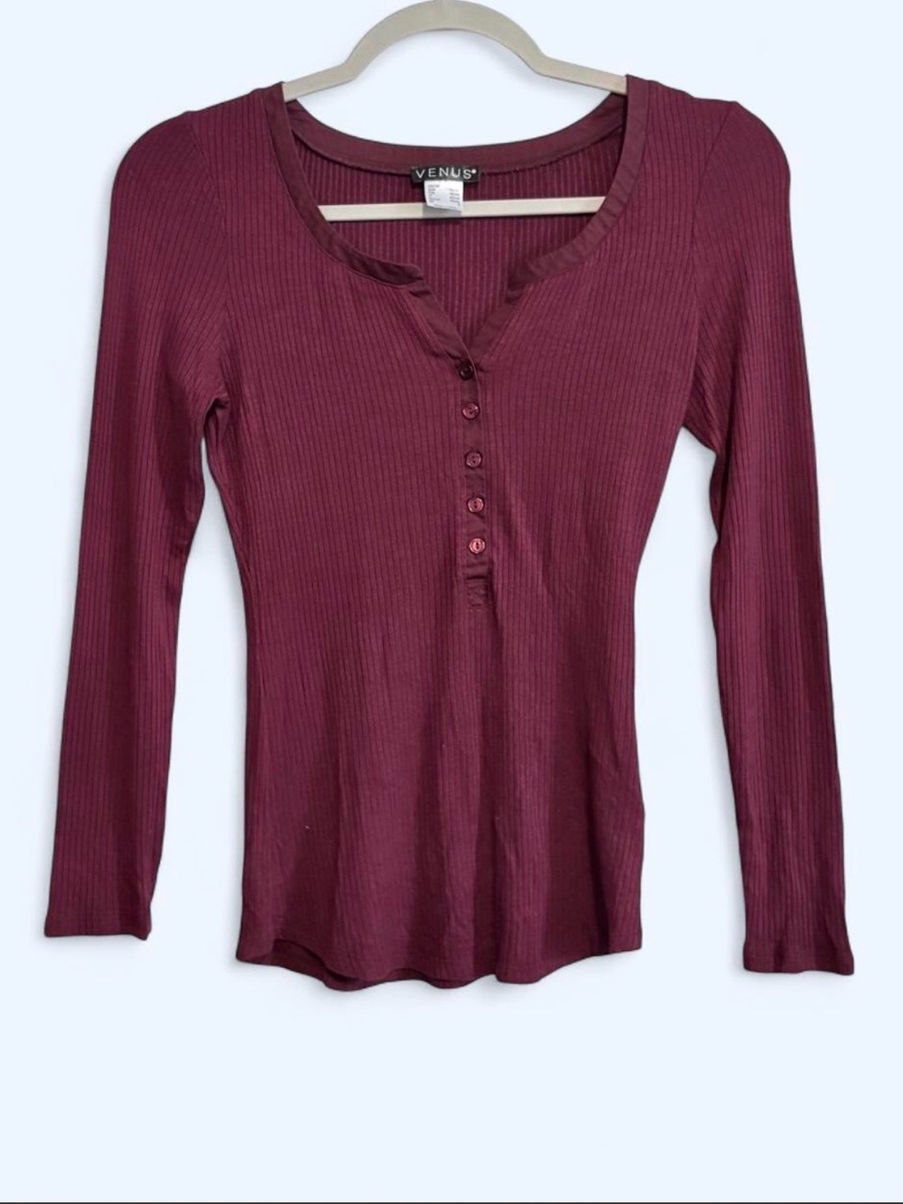 VENUS Ribbed Long-Sleeve Henley Top - Burgundy